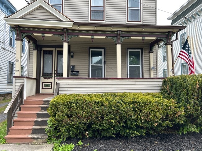 Photo - 114 S Melcher St