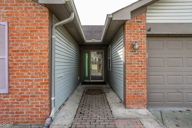 Photo - 9653 Aberdeen Ct