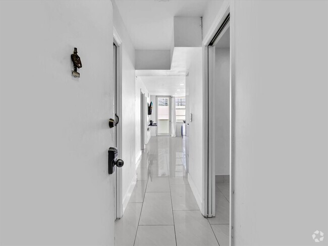 Building Photo - 3725 S Ocean Dr Unit 1507 Rental