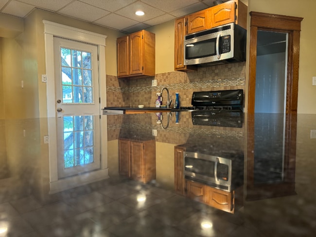 Photo - 1 Elm St Unidad 439