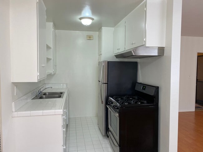 Photo - 5923 Gregory Ave Unidad 8