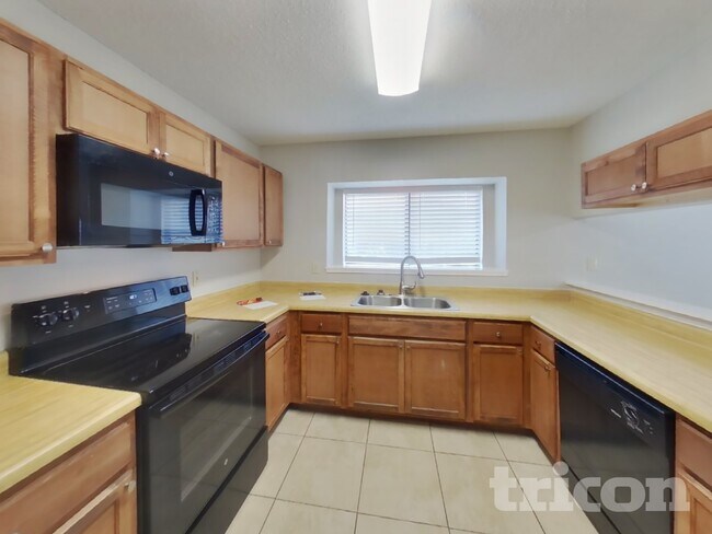Photo - 8058 Pioneer Trail Dr