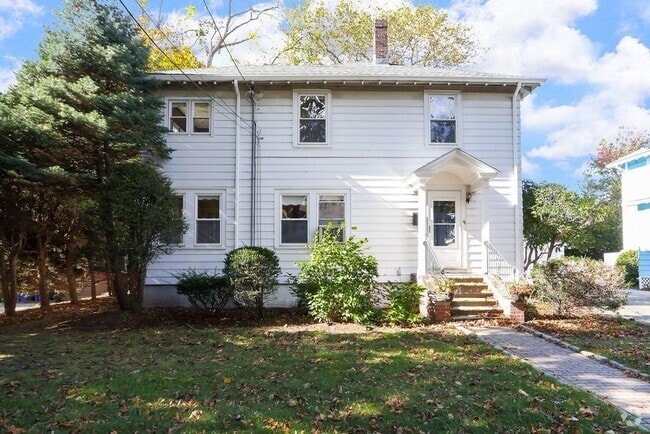 Building Photo - 41 Wessex Rd Unit 1 Rental