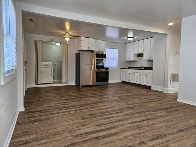 Photo - 2173 Williams St