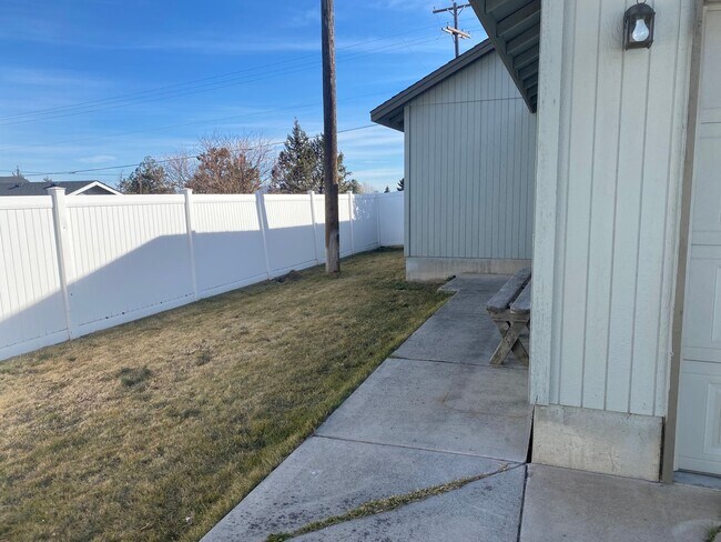 Photo - Great NE Bend Home