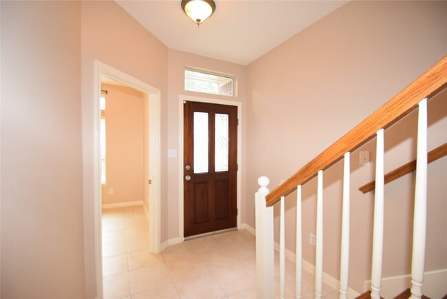 Photo - 722 Memorial Heights Dr