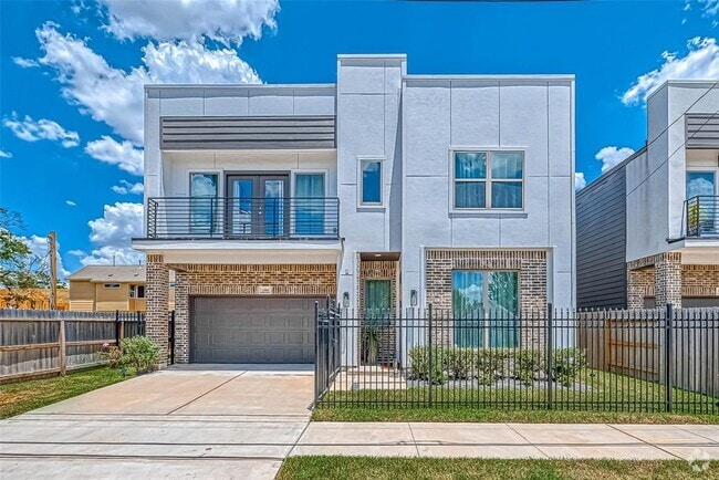 Building Photo - 1806 Schweikhardt St Rental