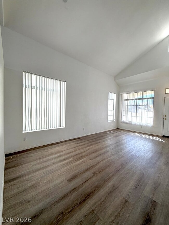 Photo - 846 Zinnia Cir