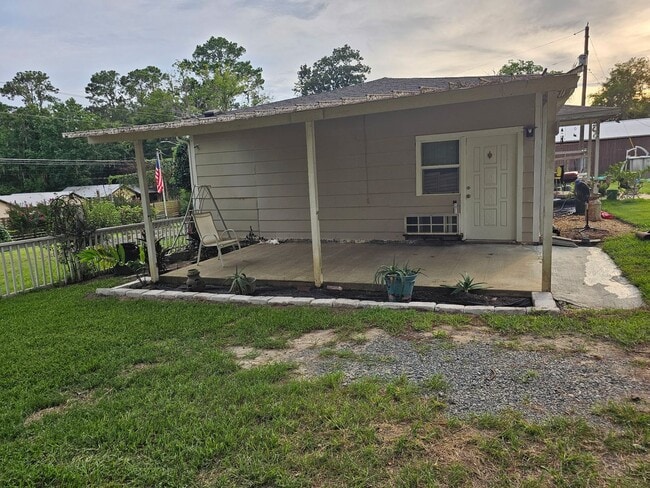 Building Photo - Furnished Studio with Carport & Storage - ... Rental