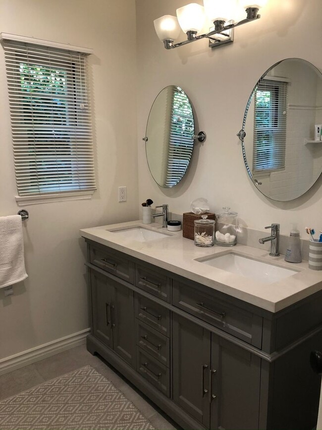 Photo - Valmonte Beauty 2 Bedroom Beautiful Home on Corner Lot with Huge yard