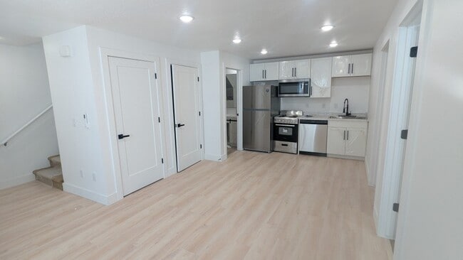 Building Photo - 503 E 100 N