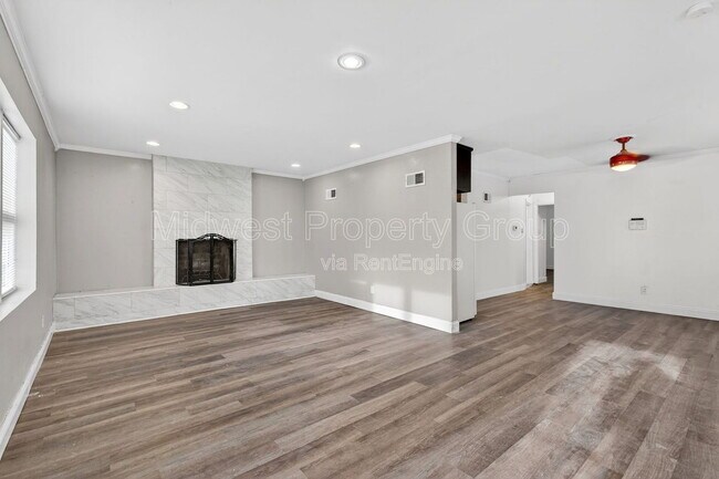 Photo - 2352 Rockdale Ave