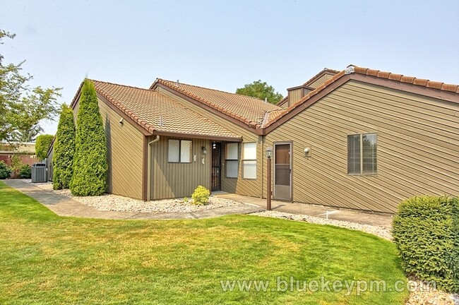 2 Bed, 2 Bath Townhouse in Felida/Salmon C... - 2 Bed, 2 Bath Townhouse in Felida/Salmon C...