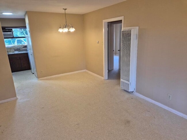 Photo - 935 Avondale Ave Unit 935