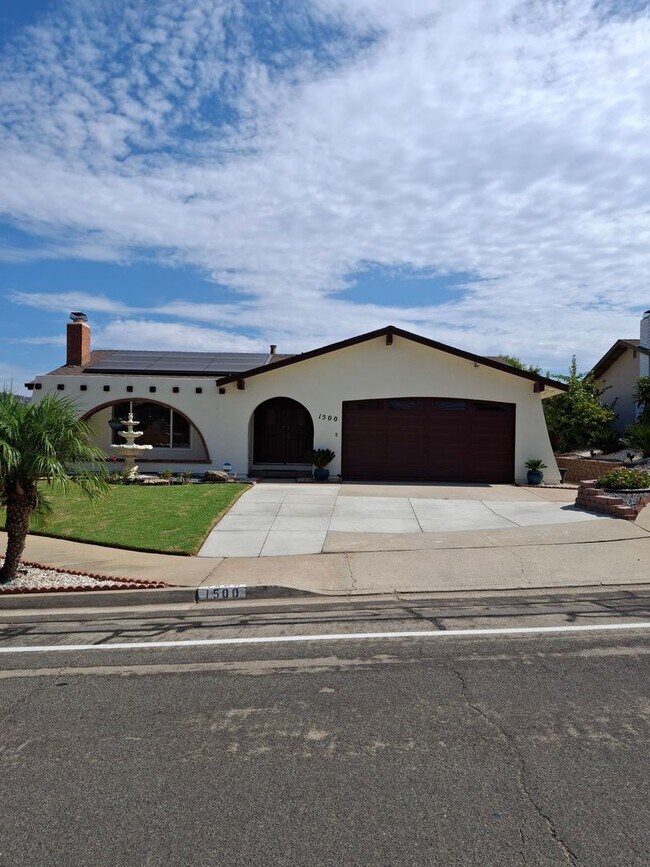1500 Knob Hill Rd