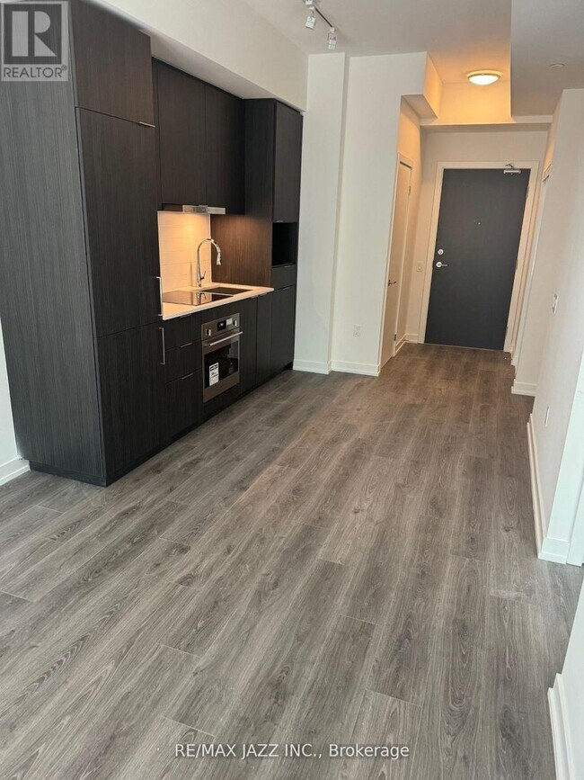 Photo - 7 Golden Lion Heights Unit 334