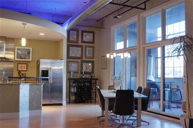 Photo - 4100 Forest Park Ave Unit 419