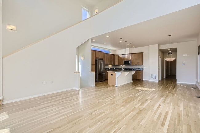 Photo - Stunning 4 bed/3.5 bath Hecla Lake Home!