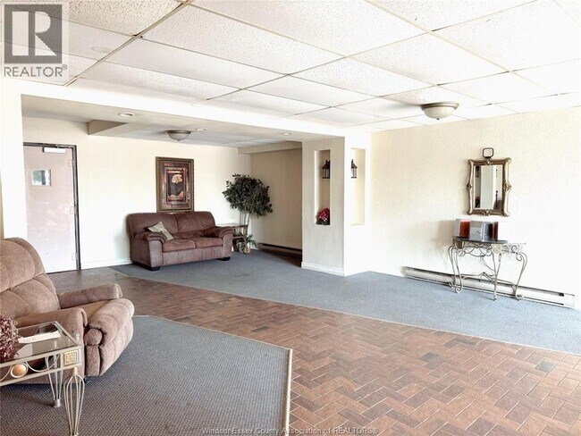 Photo - 2565 Lauzon Rd Unité 302