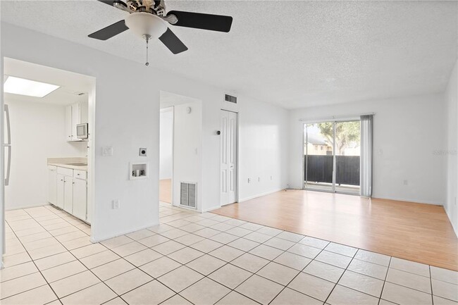 Photo - 920 N Lake Destiny Rd Unit F