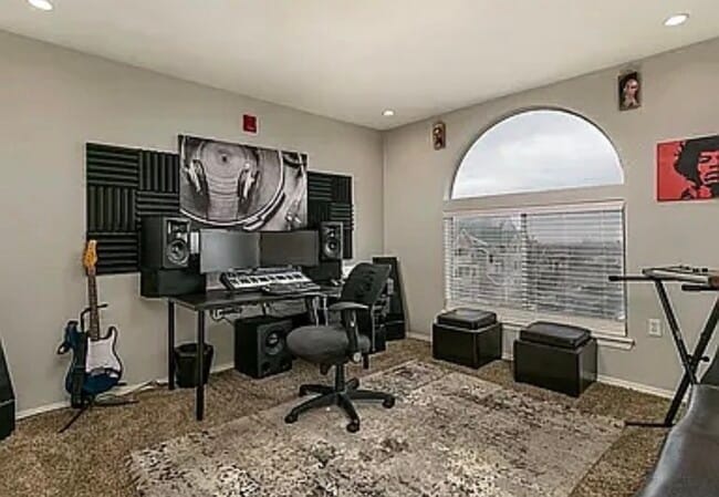 Building Photo - 18919 E Warren Cir Unit 303