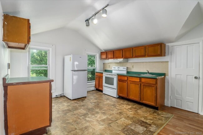 Photo - 34 Poplar St Unit B