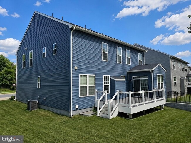 Photo - 3332 Burton Dr