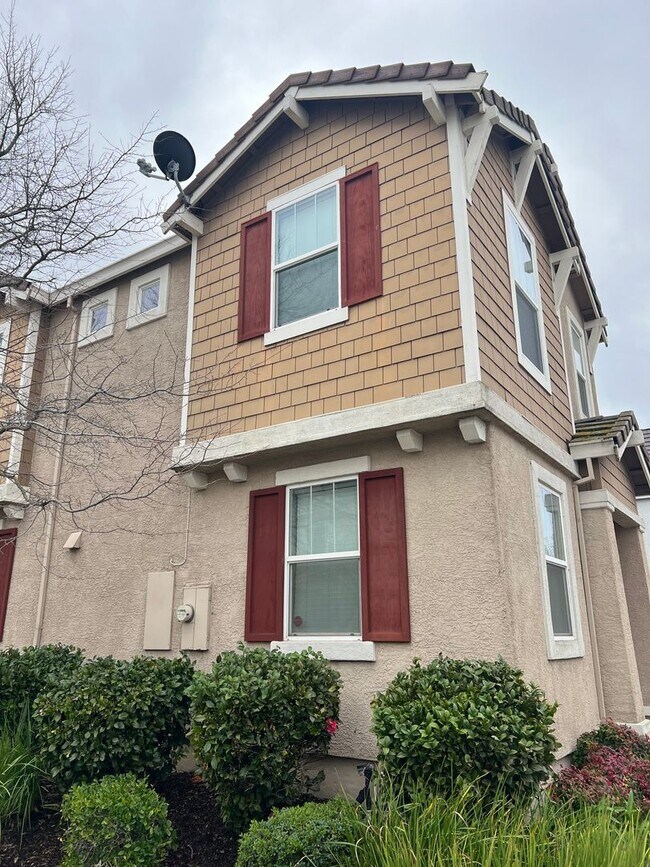 Natomas Living in Riverdale Community Rental House Rental in