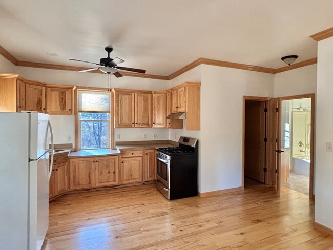 Photo - 1583 Clark Hill Rd