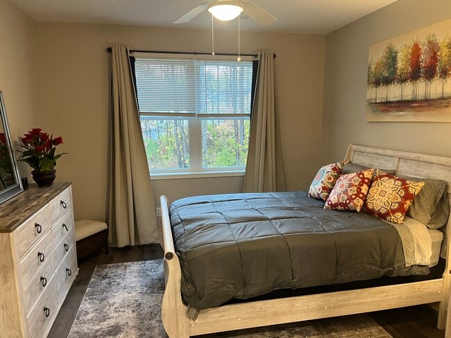 Photo - 2087 Community Ln