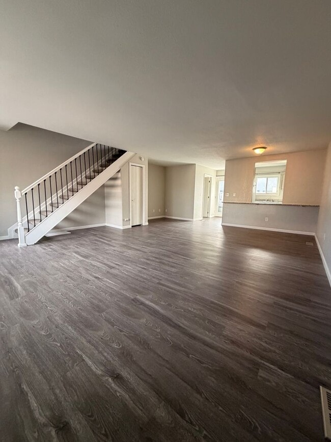 Building Photo - 219 N Race St Unit C