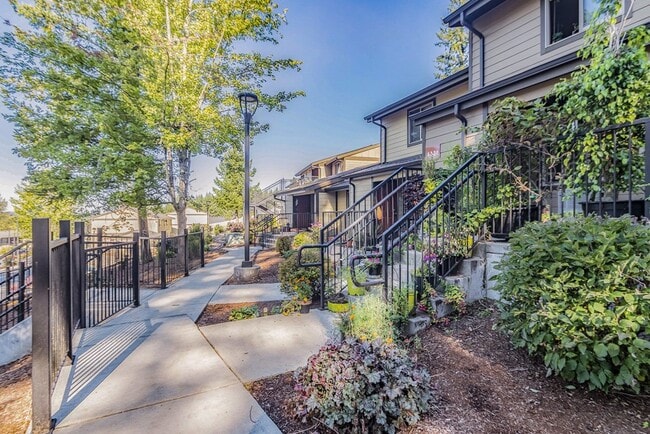 Photo - 855 NE Hill Way Unit #855