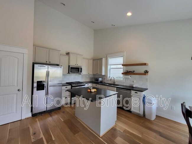 Photo - 216 Meritage St