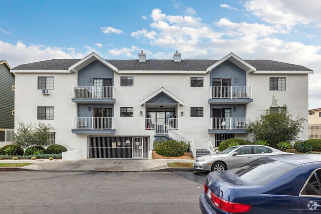 Photo - 11737 Courtleigh Dr.