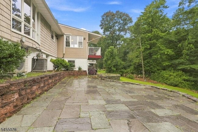 Photo - 21 Aspen Rd