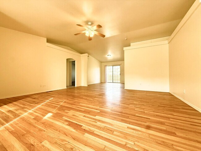 Photo - 9490 E Catalina Dr Unidad A