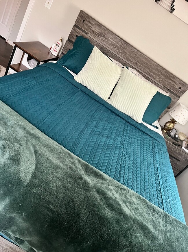 Photo - 801 N 77th Ave