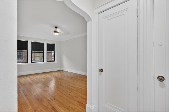 Photo - 137 Englewood Ave