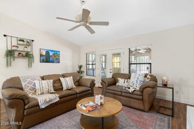 8742 E San Daniel Dr