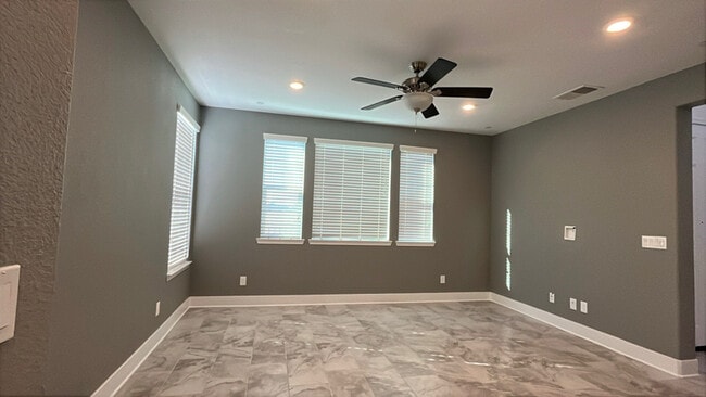 Building Photo - 4081 Gunnar Dr