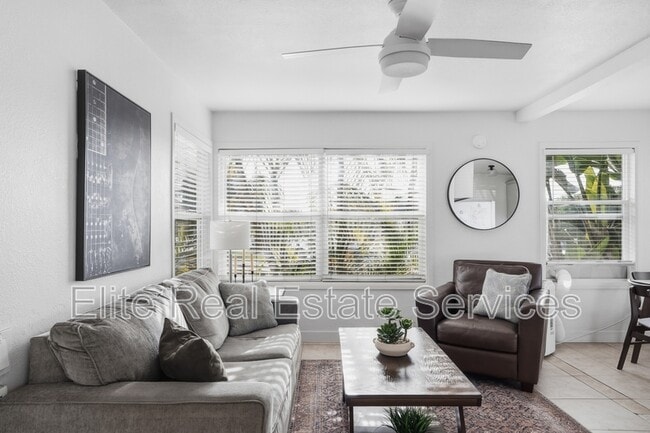 Photo - 2604 Juan St