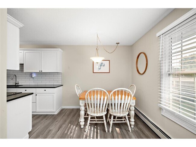 Photo - 4618 Cedar Lk Rd S Unit 6