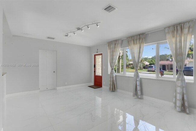 Photo - 2340 SW 15th St