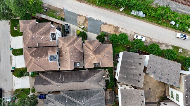 Photo - 5711 Allen St