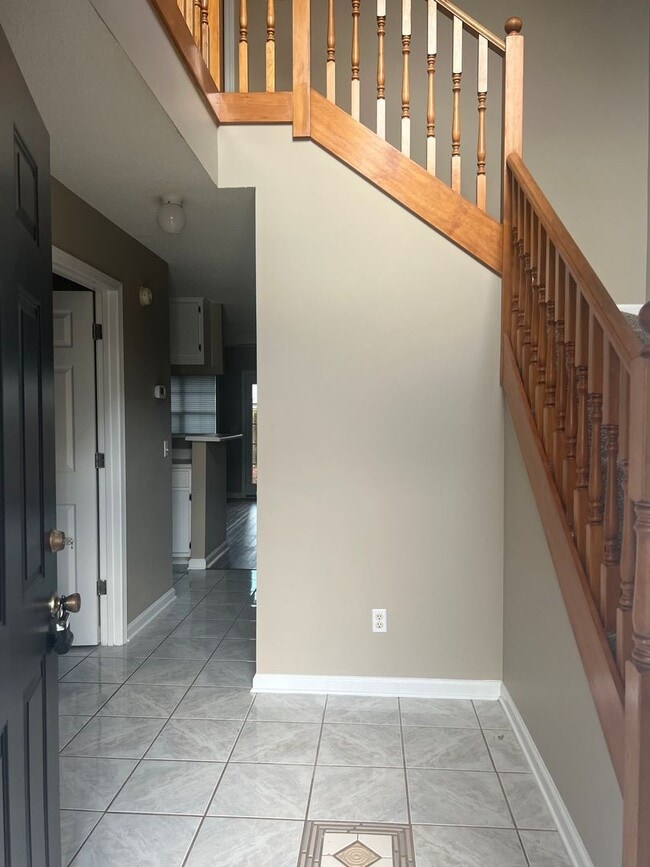 Photo - 114 Commons Dr