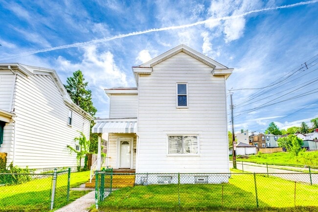 Photo - 221 Millbridge St