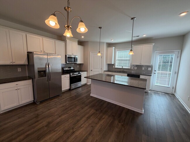 Photo - 311 Mahone Dr