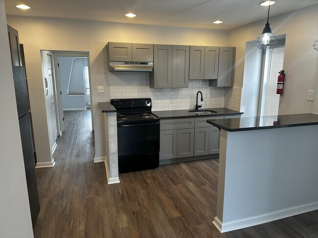 Photo - 50 E Washington Ln