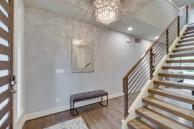 Photo - Beutiful 5 bedroom home on Wisti Lane!