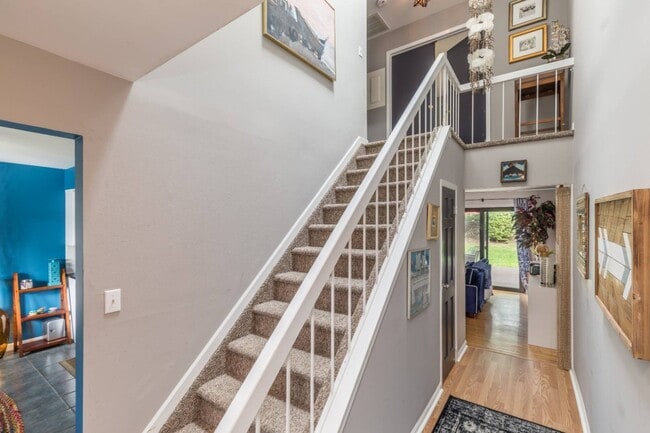 Photo - 50 Hubbard Ln